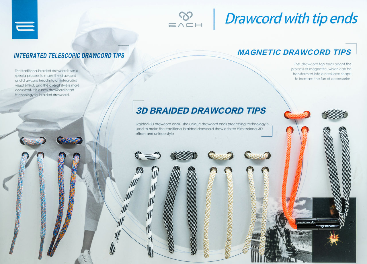 Drawcord with tip ends